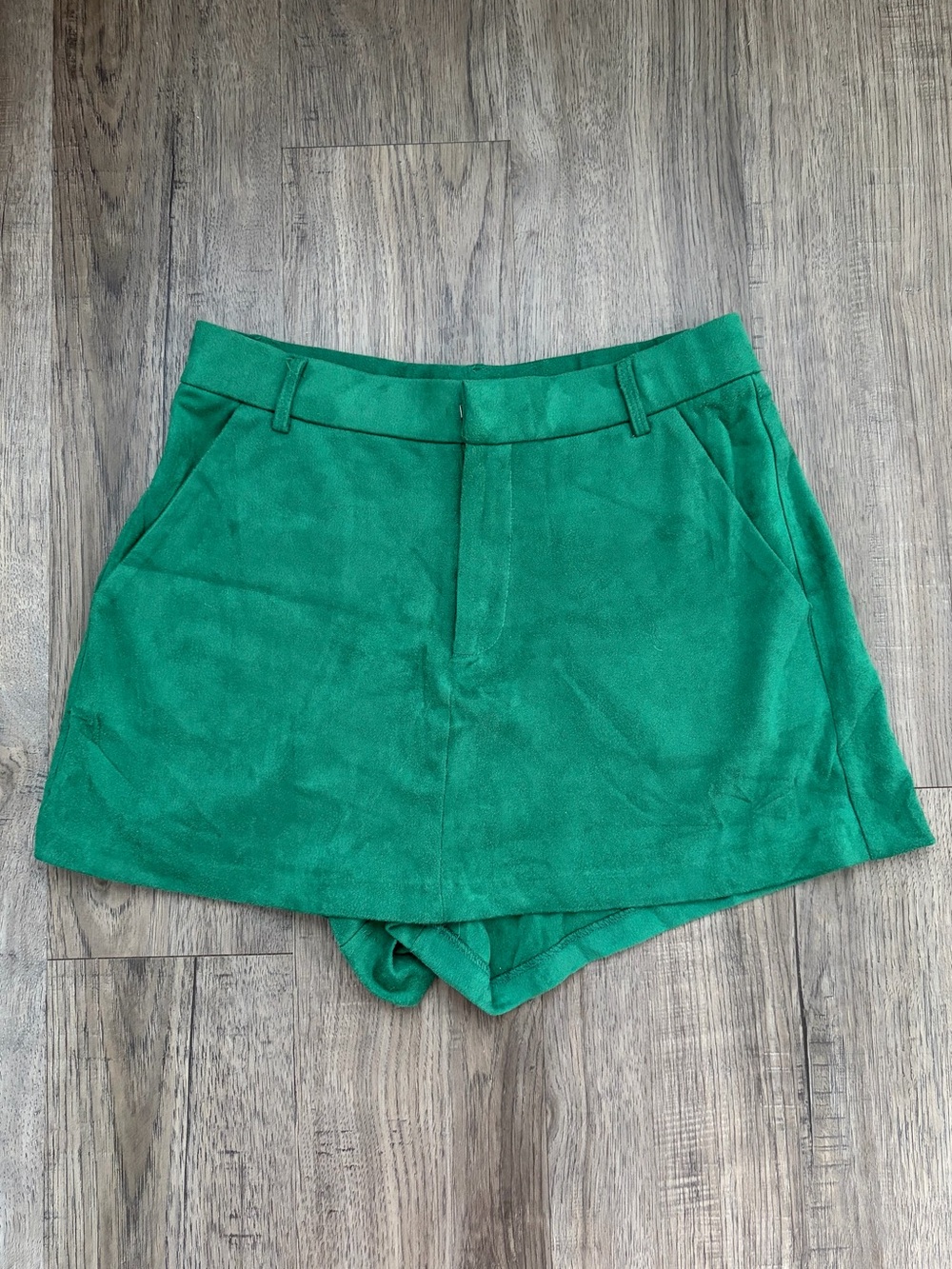 Green Women’s Velvet Skort